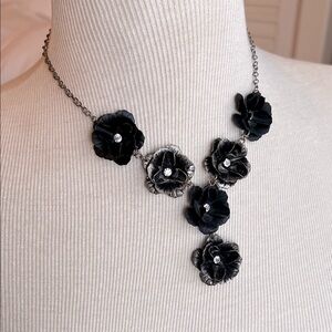 Elegant Black Floral Necklace